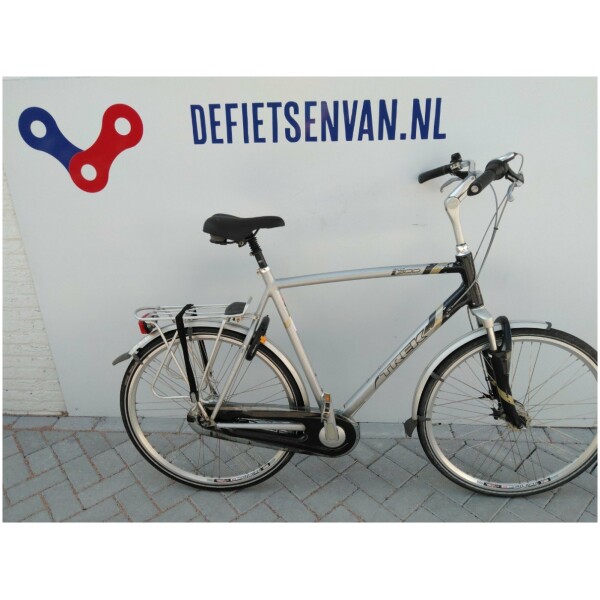Trek Navigator 2.0 Equipped Zilver/donkerblauw Heren