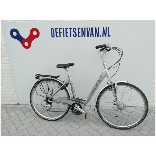 Trek Navigator 2.0 Zilver Dames